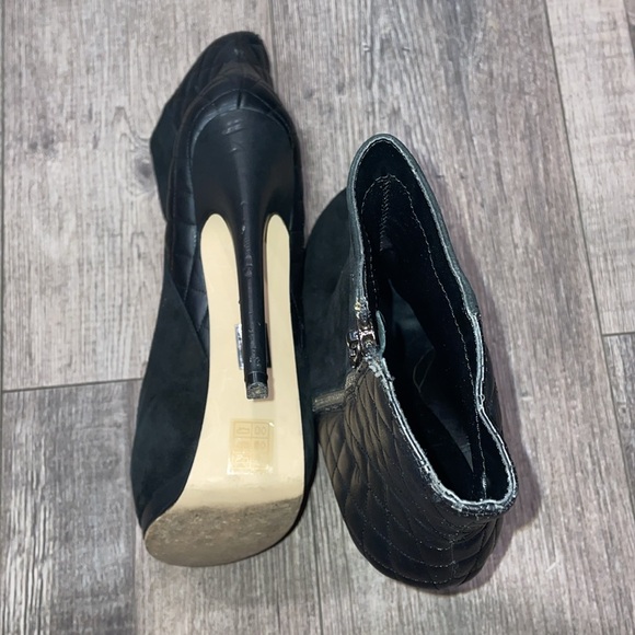 TRUTH OR DARE BY MADONNA MISHONSKI BLACK ANKLE BOOTIES WITH STILET… - Picture 2 of 6